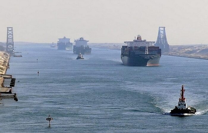 Canale di Suez, con la Circolare 7/2023 l’Authority aumenta le tasse di transito dal 15 gennaio