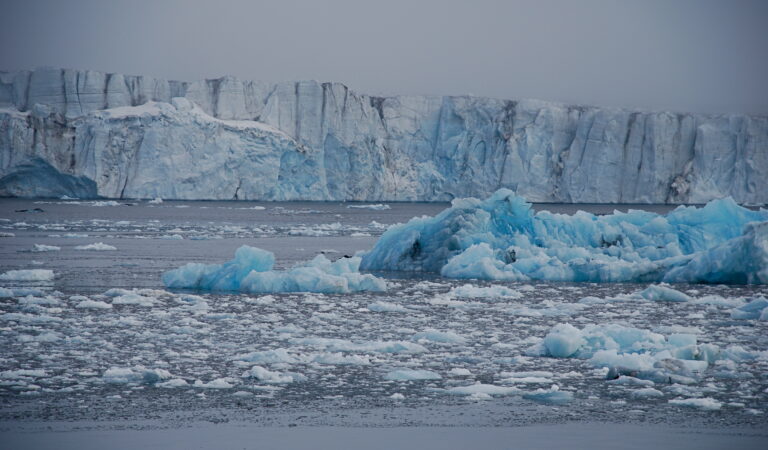 Antartide e Artica, calotte polari più instabili per riscaldamento climatico ed eventi estremi