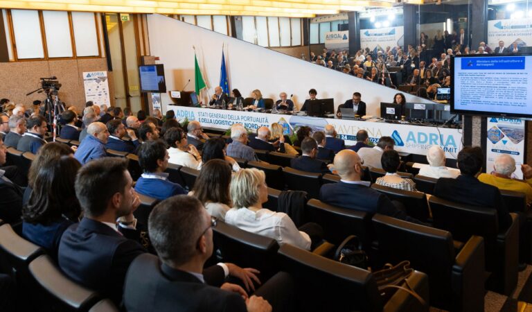 Adria Shipping Summit, conclusa la prima edizione. Il testimone a Venezia (2025) e a Trieste (2026). La commozione del Presidente Rossi