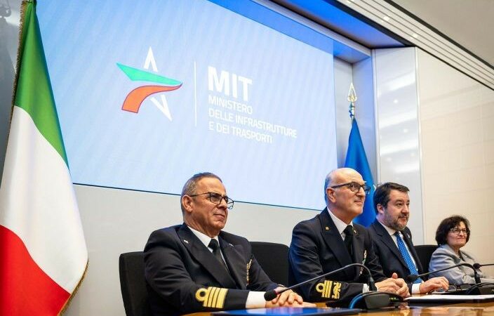 Sicurezza marittima: firmato al MIT l’accordo per semplificare la verifica e la certificazione delle navi di bandiera italiana