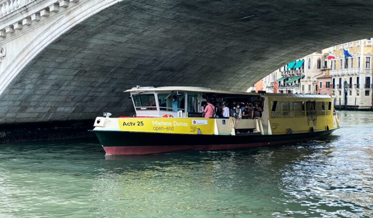 Venezia, la solidarietà dell’Associazione Capitani al marinaio aggredito a bordo di un vaporetto della linea 2